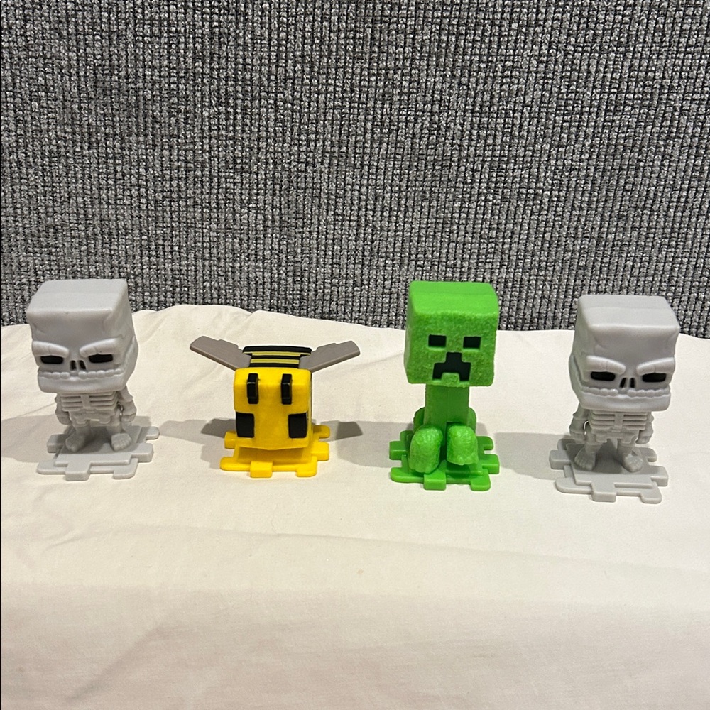 ✨ McDonald’s Minecraft Toy Lot – 4 Figures ✨